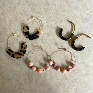 4 pairs of Earrings !